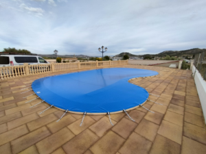 CUBIERTA DE PISCINA CON FORMA