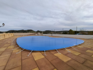 CUBIERTA DE PISCINA CON FORMA